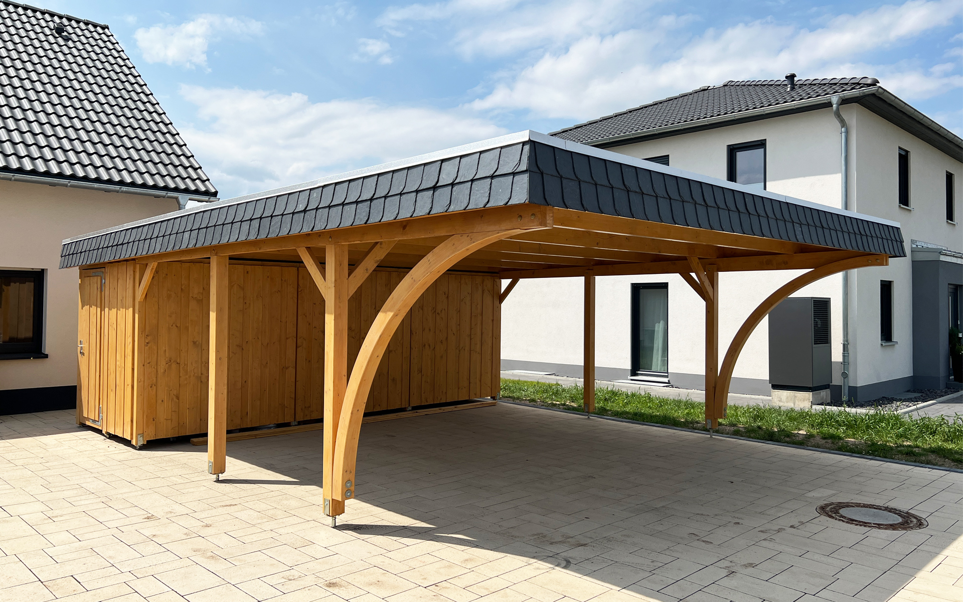 Doppelcarport 610x800 mit 2 Leimholzbögen und Abstellraum 200 cm